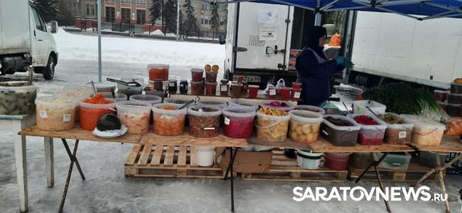 Более 170 сельхозтоваропроизводителей представили продукцию на ярмарке на Театральной площади Более 170 сельхозтоваропроизводителей представили продукцию на ярмарке на Театральной площади