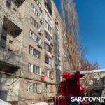 Пожарные вывели женщину из горящей квартиры в девятиэтажке в центре Саратова Пожарные вывели женщину из горящей квартиры в девятиэтажке в центре Саратова