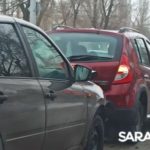 На 50 лет Октября в Саратове столкнулись три авто На 50 лет Октября в Саратове столкнулись три авто
