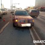 В Юбилейном в Саратове иномарка сбила девушку