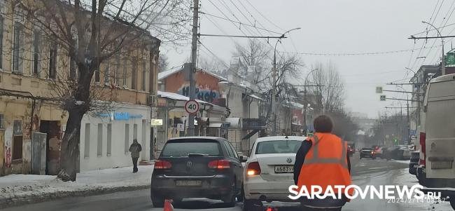 Два «Фольксвагена» блокировали движение общественного транспорта на Московской Два «Фольксвагена» блокировали движение общественного транспорта на Московской