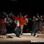 Мохнатый шмель на душистый хмель… а зрители в театр