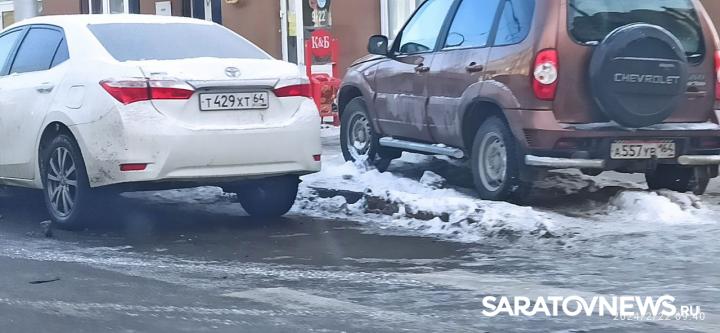 На Чернышевского в Саратове произошло тройное ДТП На Чернышевского в Саратове произошло тройное ДТП