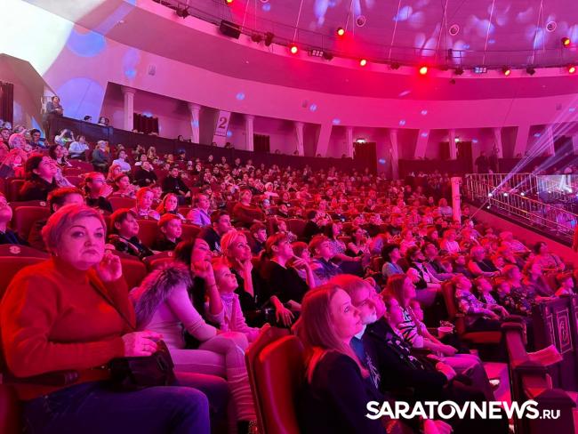 Шоу «WOW!» в Саратовском цирке: вместе мы – сила! Шоу «WOW!» в Саратовском цирке: вместе мы – сила!