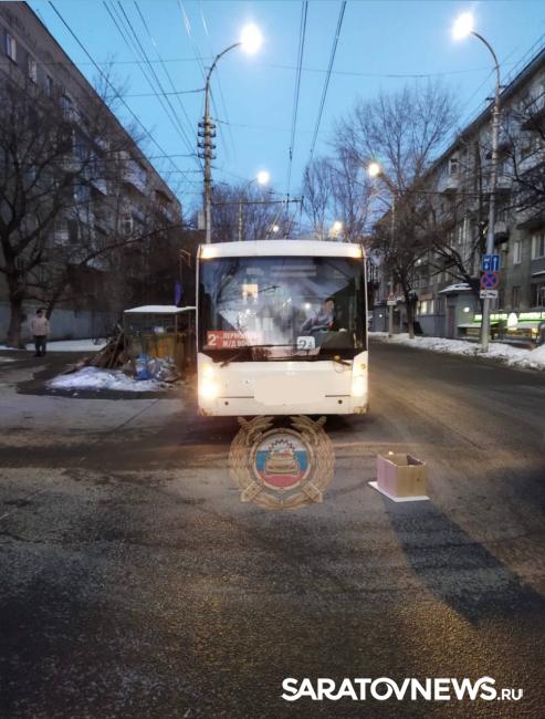 Пенсионерка попала под троллейбус на улице Чернышевского в Саратове Пенсионерка попала под троллейбус на улице Чернышевского в Саратове