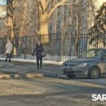 Две иномарки не поделили дорогу у областного суда на Мичурина
