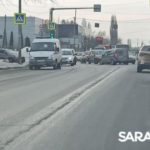 Две иномарки блокировали движение у Студгородка в Саратове