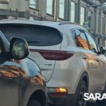 У Крытого рынка в Саратове две иномарки создали длинную пробку У Крытого рынка в Саратове две иномарки создали длинную пробку