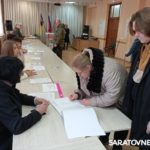 В Энгельсском районе под Гимн России открылись избирательные участки