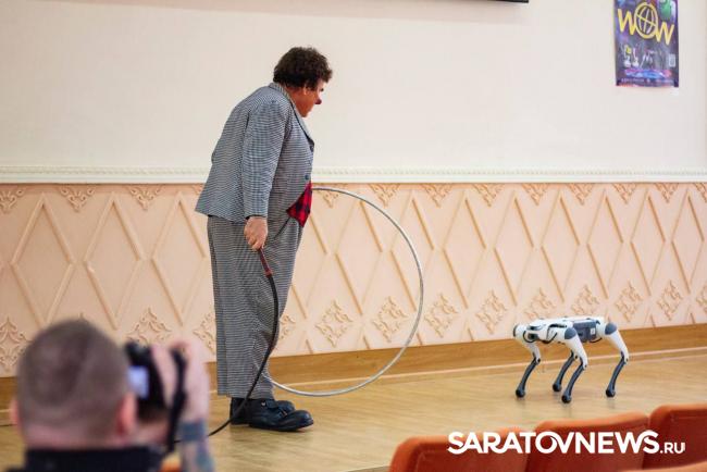 Артисты цирка подарили праздник онкобольным детям Саратовской области Артисты цирка подарили праздник онкобольным детям Саратовской области
