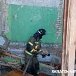 На Чернышевского в Саратове горит нежилая четырехэтажка На Чернышевского в Саратове горит нежилая четырехэтажка