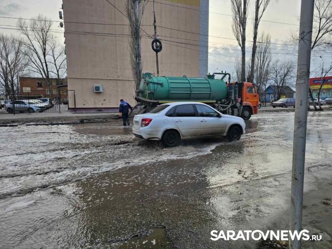 В Энгельсе планируют решить вопрос с потопом этой ночью В Энгельсе планируют решить вопрос с потопом этой ночью