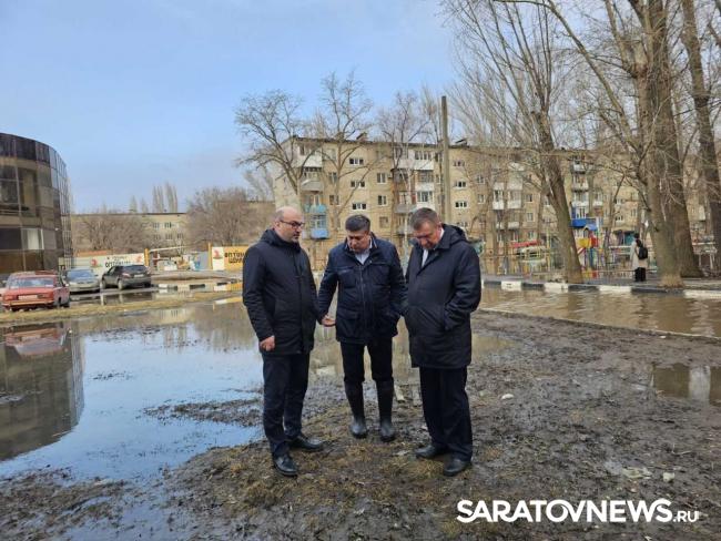 В Энгельсе планируют решить вопрос с потопом этой ночью В Энгельсе планируют решить вопрос с потопом этой ночью
