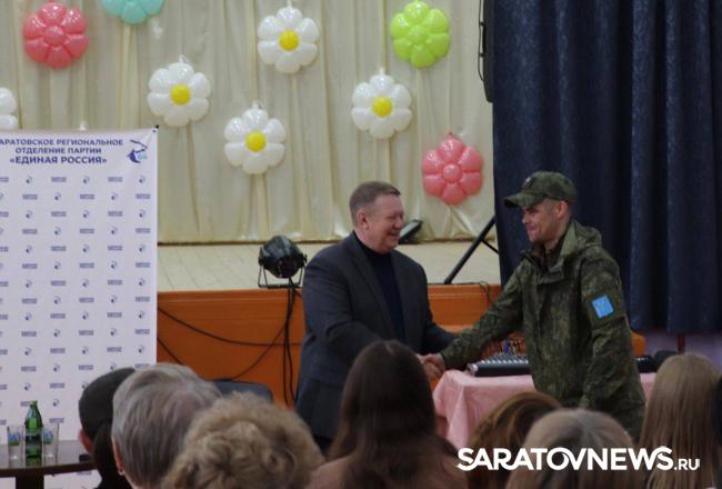 Николай Панков поблагодарил «первички» Озинского района за помощь в решении проблем людей Николай Панков поблагодарил «первички» Озинского района за помощь в решении проблем людей