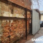 Жители многоэтажки в центре Саратова боятся за своих детей Жители многоэтажки в центре Саратова боятся за своих детей