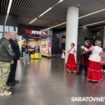 В Саратове с хлебом-солью встретили Почетного гражданина Байконура В Саратове с хлебом-солью встретили Почетного гражданина Байконура