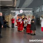 В Саратове с хлебом-солью встретили Почетного гражданина Байконура В Саратове с хлебом-солью встретили Почетного гражданина Байконура