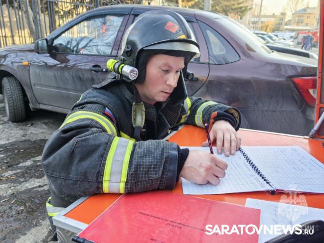 На Соколовогорской горит общежитие: эвакуировано 30 взрослых и 10 детей На Соколовогорской горит общежитие: эвакуировано 30 взрослых и 10 детей
