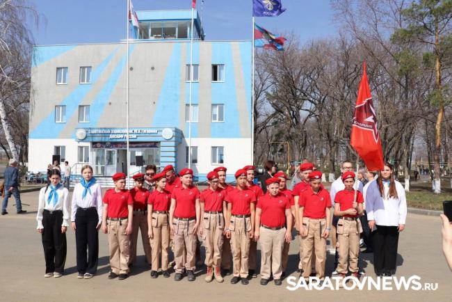 Юнармейцы из Тархан побывали в родном аэроклубе Гагарина по приглашению Николая Панкова Юнармейцы из Тархан побывали в родном аэроклубе Гагарина по приглашению Николая Панкова