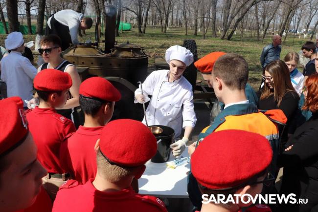 Юнармейцы из Тархан побывали в родном аэроклубе Гагарина по приглашению Николая Панкова Юнармейцы из Тархан побывали в родном аэроклубе Гагарина по приглашению Николая Панкова
