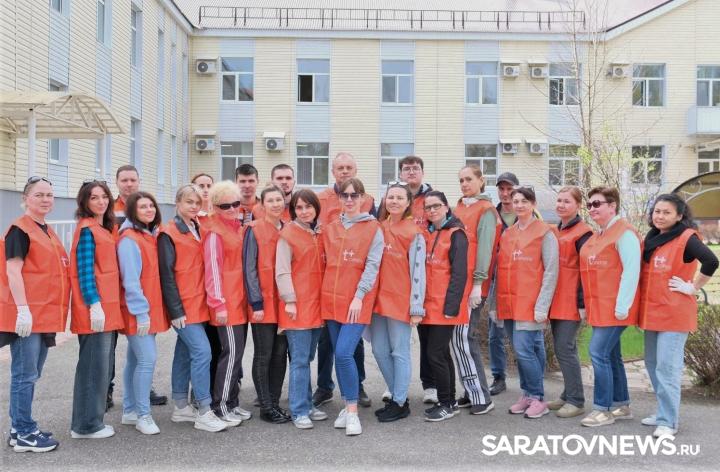 «Энергетики провели субботник в Саратовском доме-интернате «Энергетики провели субботник в Саратовском доме-интернате