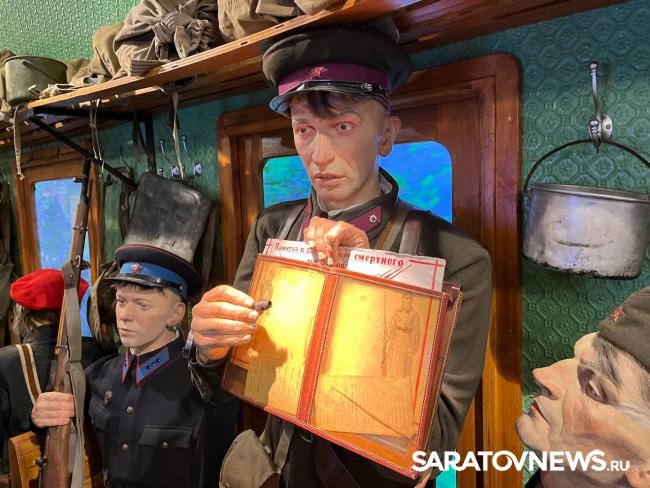 В Саратов прибыл «Поезд Победы» — первая в мире иммерсивная инсталляция, размещенная в движущемся составе поезда! В Саратов прибыл «Поезд Победы» — первая в мире иммерсивная инсталляция, размещенная в движущемся составе поезда!