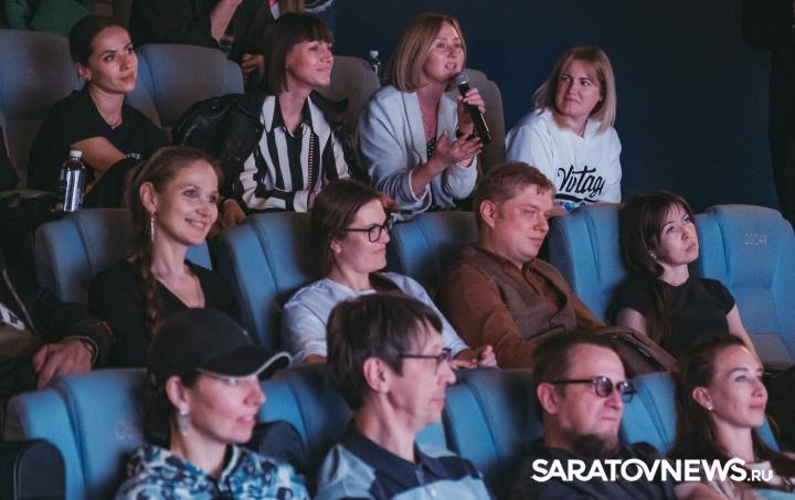 Саратовцы увидели фильм об экстремальном путешествии на лонгбордах по Сибири Саратовцы увидели фильм об экстремальном путешествии на лонгбордах по Сибири