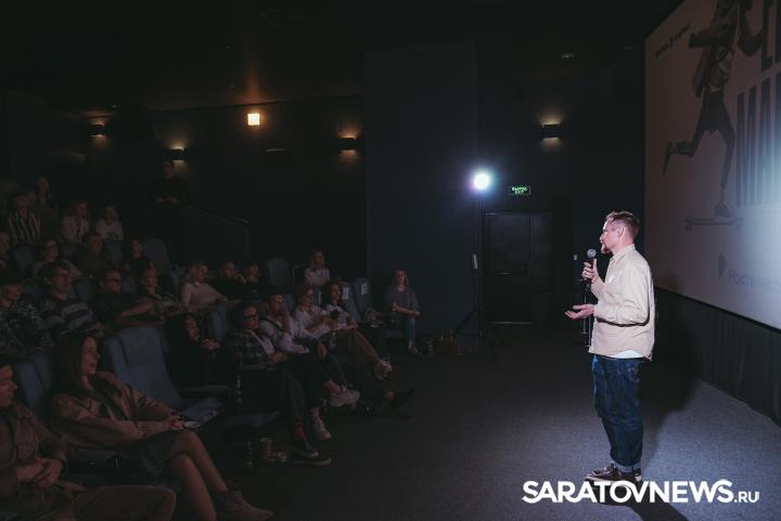 Саратовцы увидели фильм об экстремальном путешествии на лонгбордах по Сибири Саратовцы увидели фильм об экстремальном путешествии на лонгбордах по Сибири