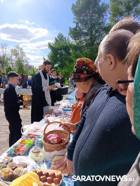 Жители Энгельса смогли в течение дня освятить куличи Жители Энгельса смогли в течение дня освятить куличи