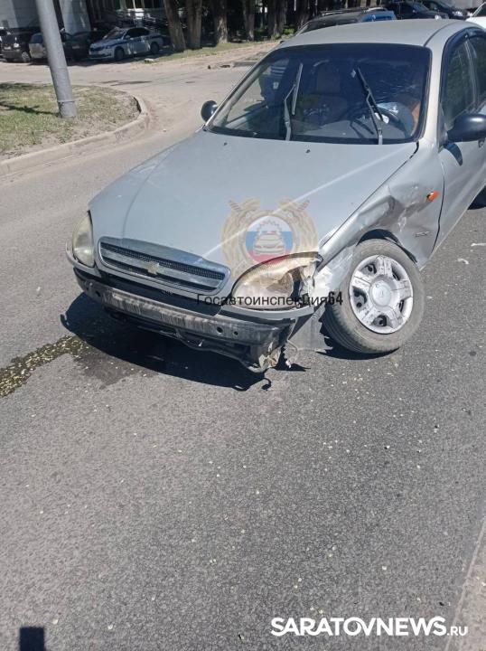 Автоледи пострадала в ДТП на Ново-Астраханском шоссе Саратова Автоледи пострадала в ДТП на Ново-Астраханском шоссе Саратова