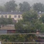 Снег с градом прошел в некоторых районах Саратова в День Победы