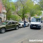 В Саратове на улице Чернышевского столкнулись две легковушки