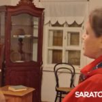 В Ночь музеев саратовцы смотрели в телескоп, играли на волынке и рисовали песком