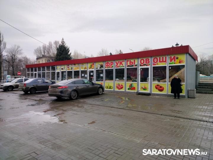 Возле ТЦ «Рубин» В Саратове демонтируют незаконные ларьки Возле ТЦ «Рубин» В Саратове демонтируют незаконные ларьки