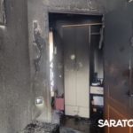 Искры под натяжным потолком: в Саратове утром дымилась пятиэтажка Искры под натяжным потолком: в Саратове утром дымилась пятиэтажка