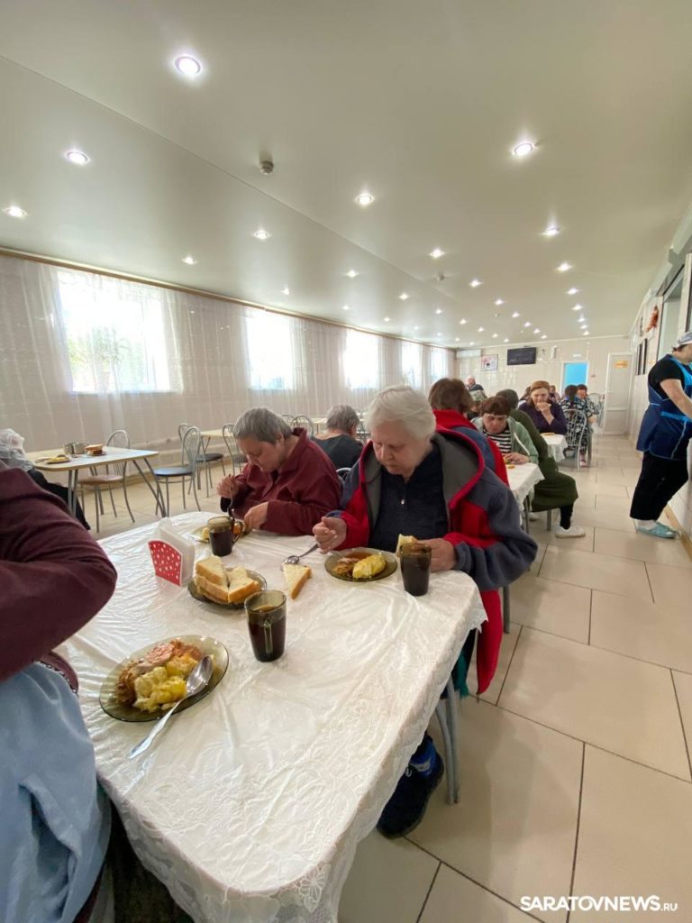 В Озерный дом-интернат приехал шеф-повар из Питера В Озерный дом-интернат приехал шеф-повар из Питера
