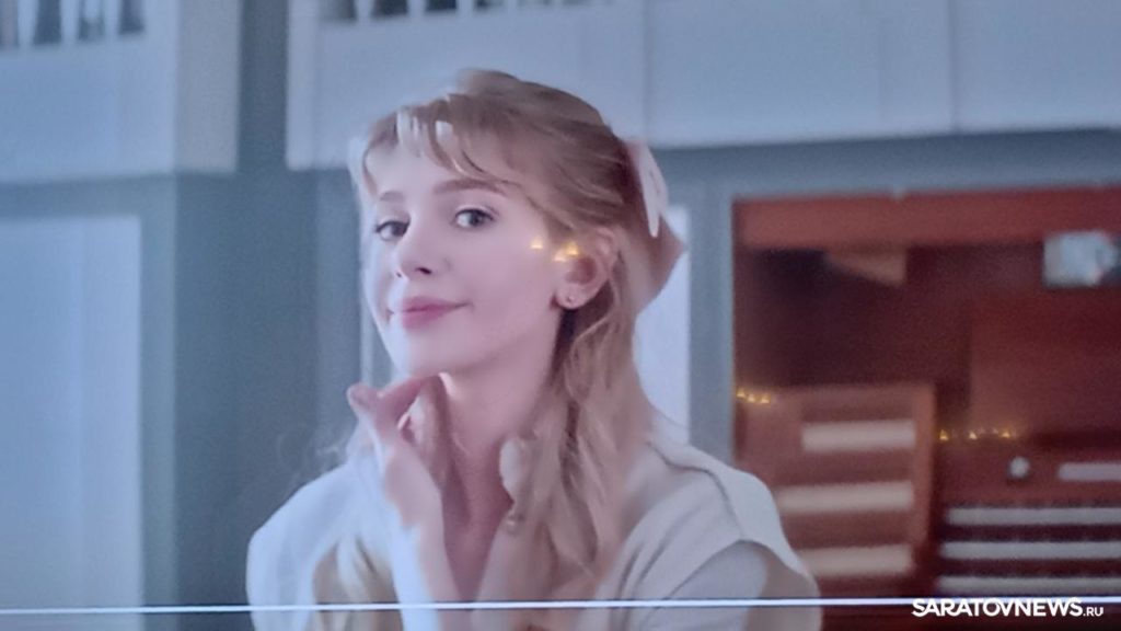 Актриса, играющая Алену Апину в сериале, отметила день рождения в Саратове Актриса, играющая Алену Апину в сериале, отметила день рождения в Саратове