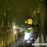 На территории саратовской горбольницы дымился склад
