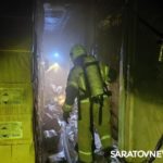 На территории саратовской горбольницы дымился склад