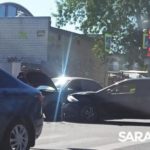 У Сенного в Саратове «Форд» и «Лада» блокировали движение транспорта У Сенного в Саратове «Форд» и «Лада» блокировали движение транспорта