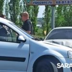 На выезде из Саратова столкнулись Chevrolet и «Ларгус» На выезде из Саратова столкнулись Chevrolet и «Ларгус»