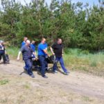 Медики скорой помощи вынесли с Кумысной поляны пациента с инсультом Медики скорой помощи вынесли с Кумысной поляны пациента с инсультом