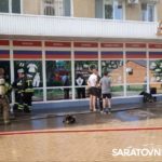 В Балакове горел магазин в пятиэтажке: эвакуировали 28 жильцов В Балакове горел магазин в пятиэтажке: эвакуировали 28 жильцов