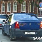 Две иномарки парализовали движение на Хользунова в Саратове