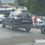На Чернышевского в Саратове автобус притер иномарку