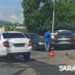 Старый «немец» протаранил нового «китайца» на Танкистов в Саратове