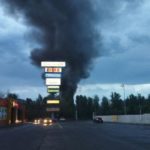 У «Оранжевого» в Саратове полыхает заброшенный дом У «Оранжевого» в Саратове полыхает заброшенный дом