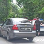 На Новоузенской в Саратове столкнулись скутер и машина Росгвардии