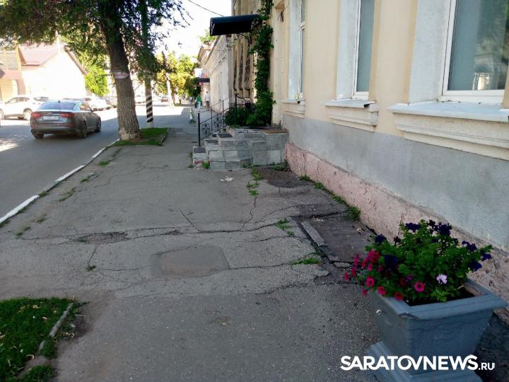 В центре города Энгельса отремонтируют пешеходную зону В центре города Энгельса отремонтируют пешеходную зону