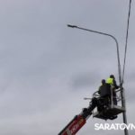 На участке трассы у поворота на Шиханы идет установка дополнительного освещения На участке трассы у поворота на Шиханы идет установка дополнительного освещения